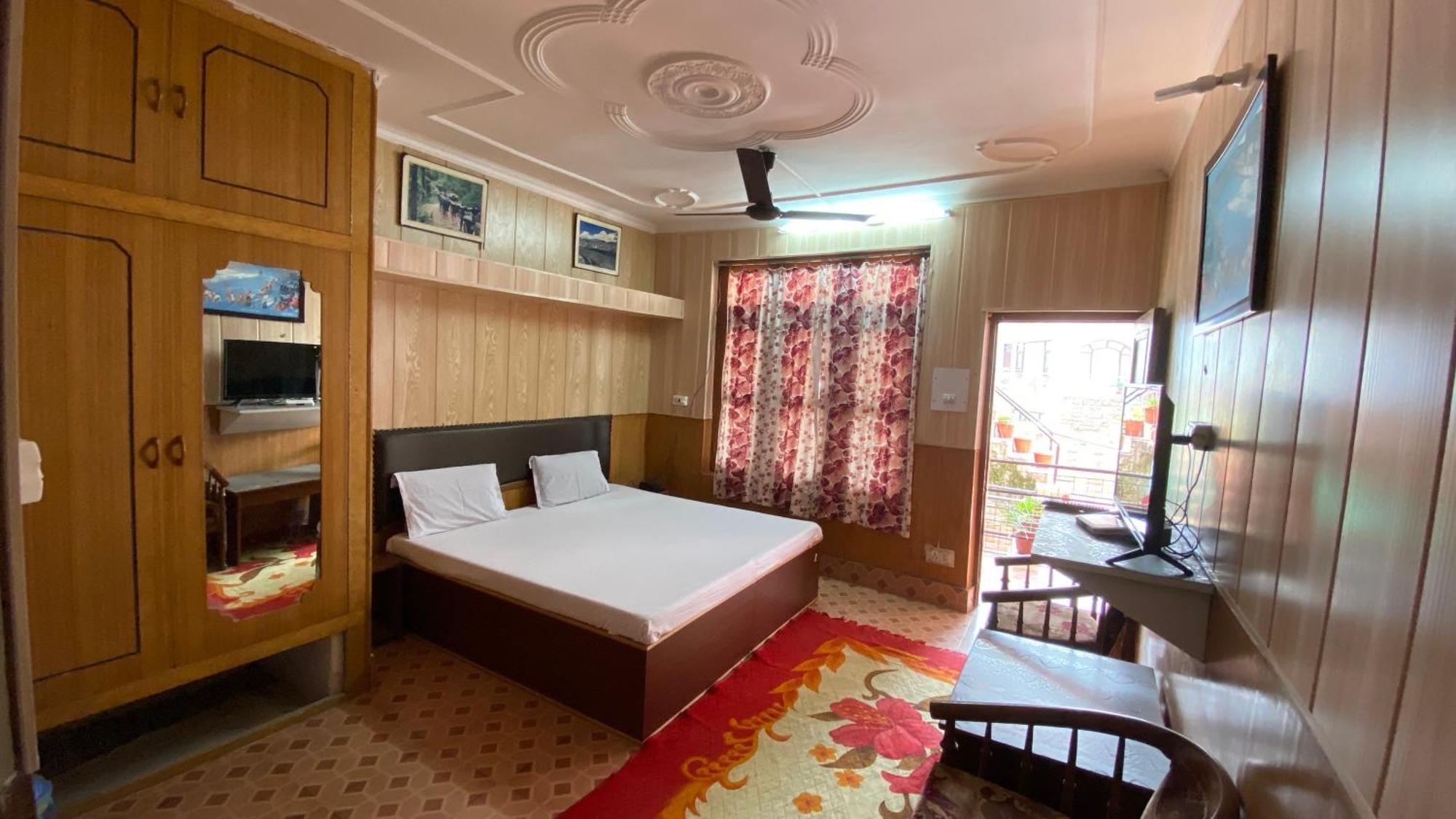 Hotel Ekant Lodge McLeod Ganj Eksteriør bilde